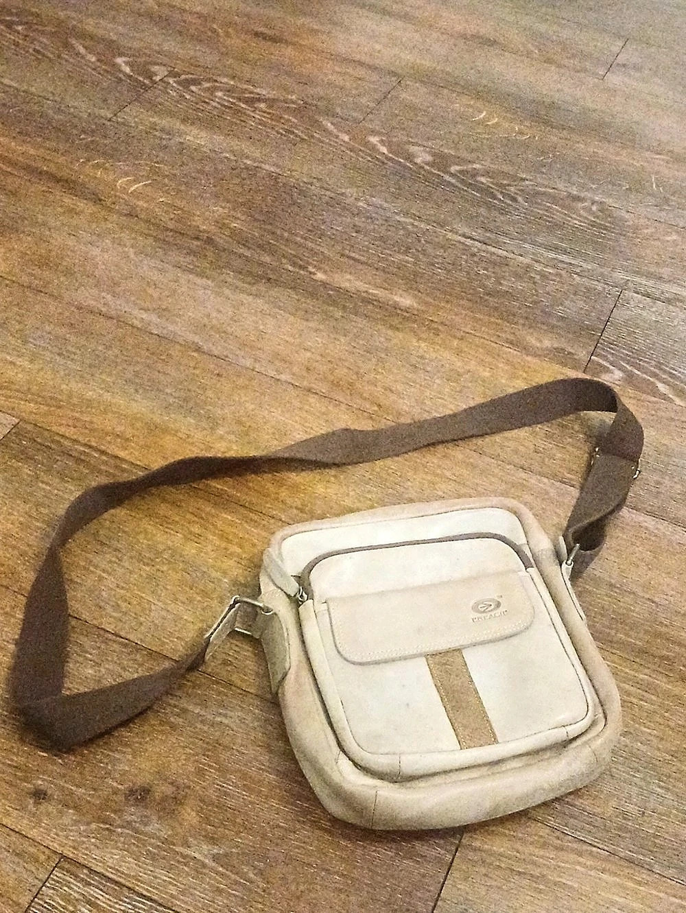 Eneagie cream Colored Leather Messenger Bag